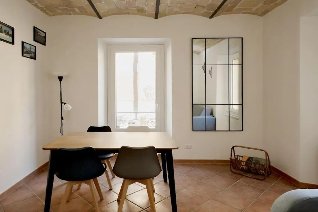 San Lorenzo Cozy Apartment In Rome