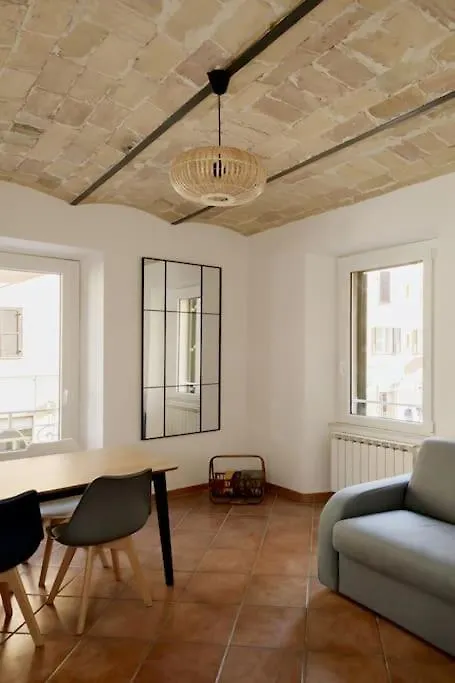 San Lorenzo Cozy Apartment In Rome 0*,