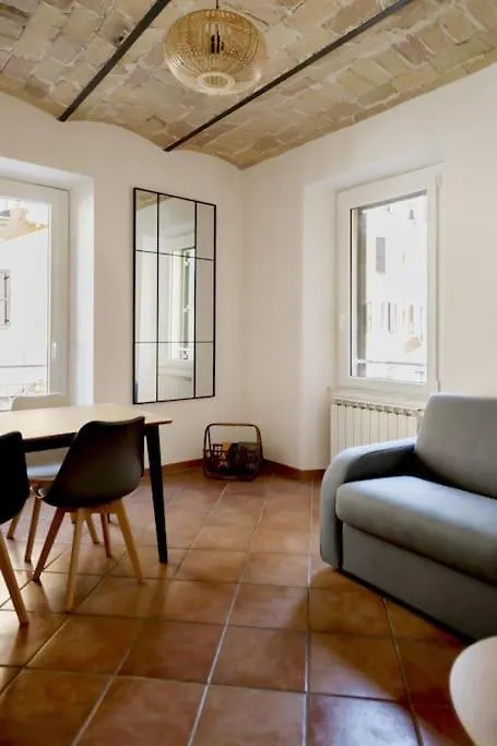 San Lorenzo Cozy Apartment In Rome