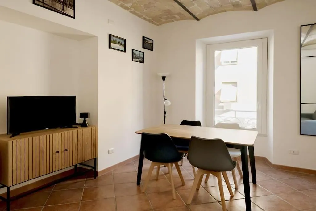 San Lorenzo Cozy Apartment In Rome