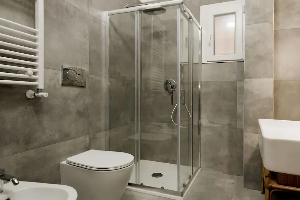 San Lorenzo Cozy Apartment In Rome Italy