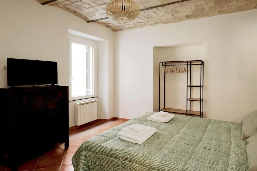 San Lorenzo Cozy Apartment In Rome
